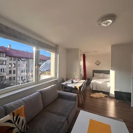 Apartment Moon *